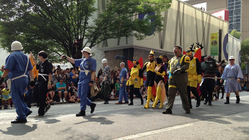Illustration for article titled Vehicles Of The 2013 DragonCon Parade - Photo Dump